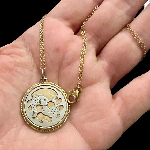 ⚜️ New Gold chain necklace w PISCES koi fish medallion pendant C15 - Picture 2 of 6